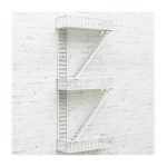  большой настенный стеллаж Fire Escape