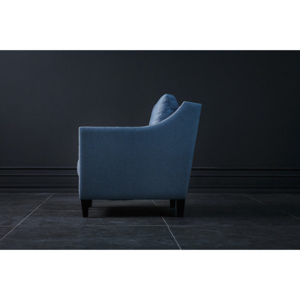 Кресло Блэкберн с металлическими клепками — изображение 4