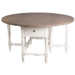 Обеденный стол из натуральной древесины красного дерева