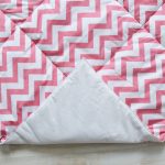 Стеганый игровой коврик Pink Zigzag  110х110 см