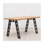 Обеденный стол London на металлическом каркасе со столешницей из массива дуба