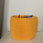 Вязаная корзина Горчичная круглая малая — изображение 2
