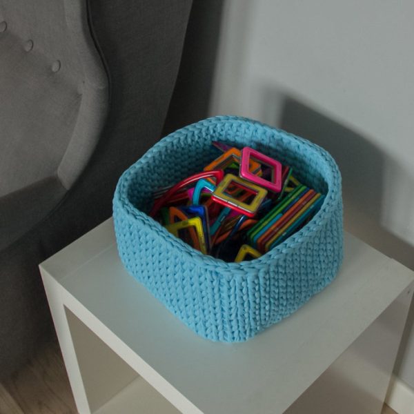2160product_gallery_photo_d78b929c-f1a2-4f12-943f-34eb62be5441.jpg Вязаная корзина Голубая квадратная малая — изображение 4