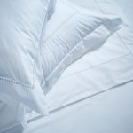 Постельный комплект евро с зеленым кантом — изображение 2