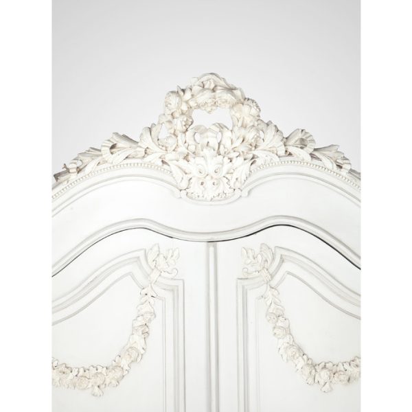 Шкаф с резьбой ручной работы и патиной — изображение 4