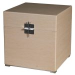 Большой деревянный сундук