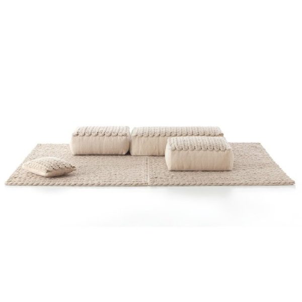 2242product_gallery_photo_7edde41a-1295-4c34-956c-5905c8d333c8.jpg Пуфик GAN Trenzas из 100% шерсти — изображение 2