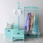 Детская вешалка на ножке бирюзовая — изображение 7