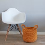Вязаная корзина Горчичная большая с ручками