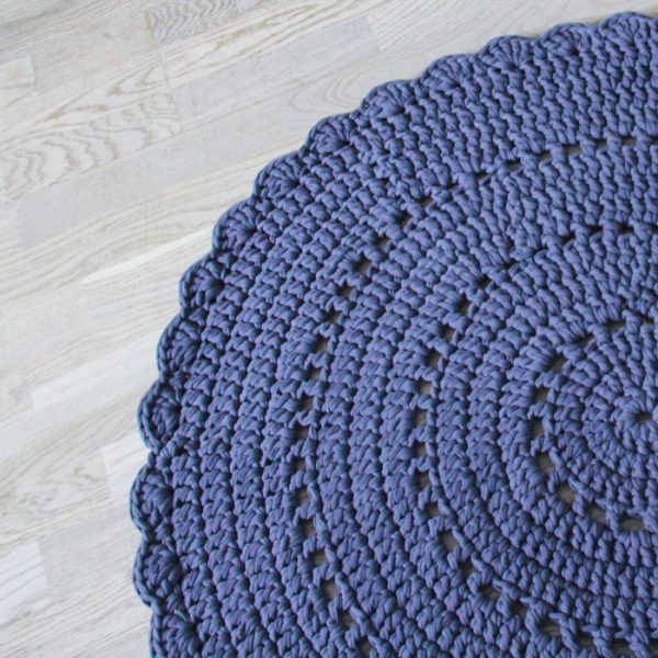 Вязаный коврик Графит 100 см — изображение 3