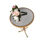 Столик с фигурными ножками — изображение 2