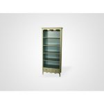 Книжный шкаф из массива дерева 