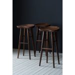 Барный стул из кавказского дуба