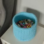Вязаная корзина Голубая круглая малая