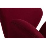 Кресло Swan Chair Бордового цвета — изображение 5