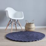 Вязаный коврик Графит 100 см — изображение 4