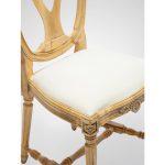 Стул из бука на резных ножках — изображение 3