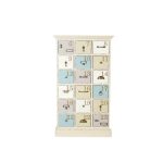 Высокий комод из красного дерева