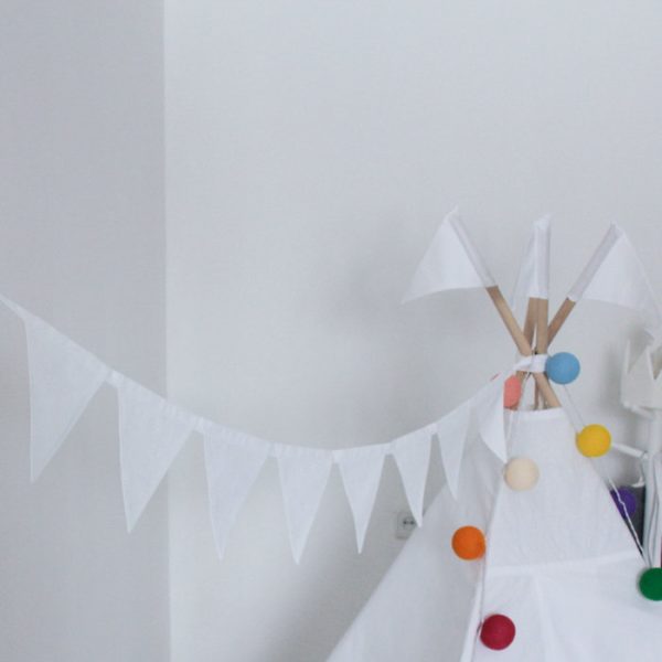 Гирлянда из флажков Simple White из 100% хлопка — изображение 3