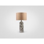 Лампа настольная с бежевым абажуром