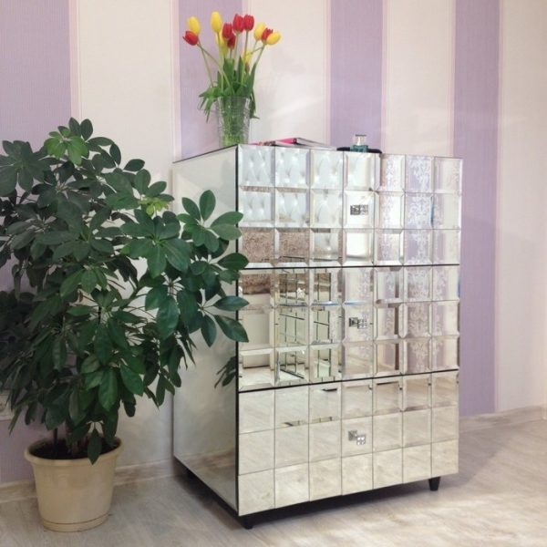 2528product_gallery_photo_26138056-f8ac-48d2-92b2-a3441c6f04b7.jpg Зеркальный Комод Quadro — изображение 2