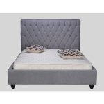 Кровать выполнена в каретной стяжке 200х180 см