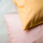 Комплект постельного белья евро с простыней на резинке 160х200 Карамельный — изображение 2