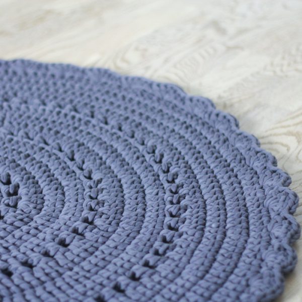Вязаный коврик Графит 100 см — изображение 2