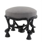 Пуф  на оригинальных ножках 45х47 см