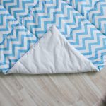 Стеганый игровой коврик Blue Zigzag 110х110