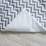 Стеганый игровой коврик Grey Zigzag 110х110