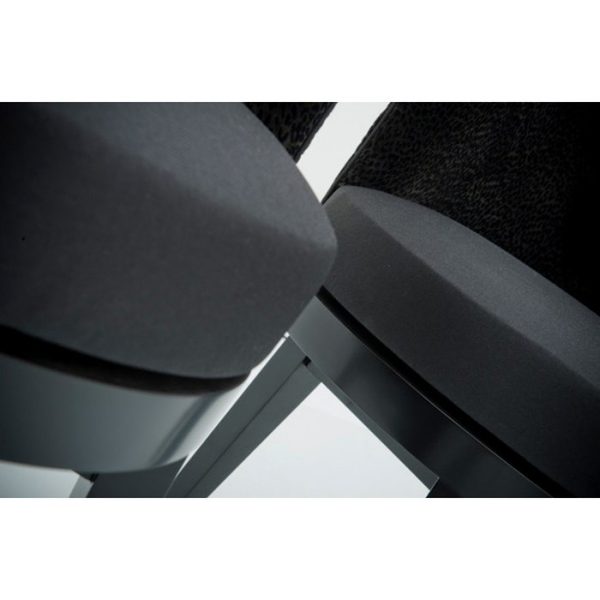 Кресло JNL Twist Armchair на деревянных ножках — изображение 4