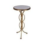 Столик с фигурными ножками