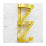  большой настенный стеллаж Fire Escape