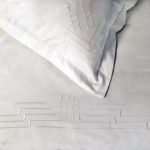 Постельный комплект полуторный  Геометрическая вышивка (белая) — изображение 2