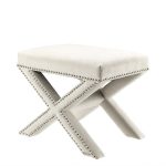 Пуф  молочного цвета 42x51x37 см