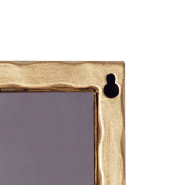 Зеркало в золотой металлической раме — изображение 2