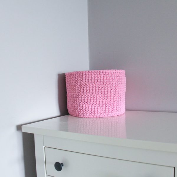 2934product_gallery_photo_4f24a1e9-b7bc-4882-945b-fefb0e152ede.jpg Вязаная корзина Розовая круглая малая — изображение 3