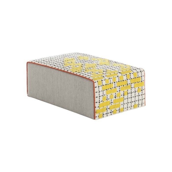 2956product_gallery_photo_1da70467-2926-48d3-b0e4-fcc8f57cdc25.jpg Большой пуф Gan Bandas из натуральной шерсти — изображение 3