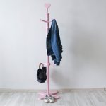 Детская вешалка на ножке розовая