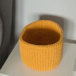 Вязаная корзина Горчичная круглая малая — изображение 3