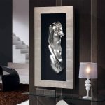 Декоративное панно в виде дамской фигуры серебряного цвета 120x60x14 см — изображение 2