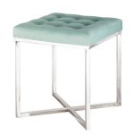 Пуф с мягким сидением голубого цвета на металлических ножка