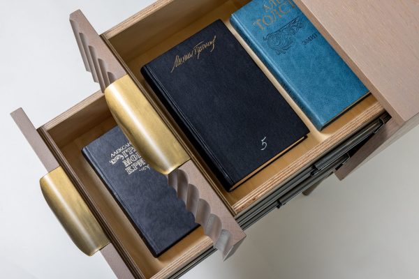 Письменный стол HAINES premium beige 0.75x1.4x0.6м — изображение 5