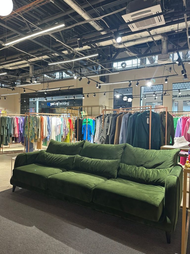 Диван DANTE в магазине GALLERIA, Brands’ Stories, Екатеринбург