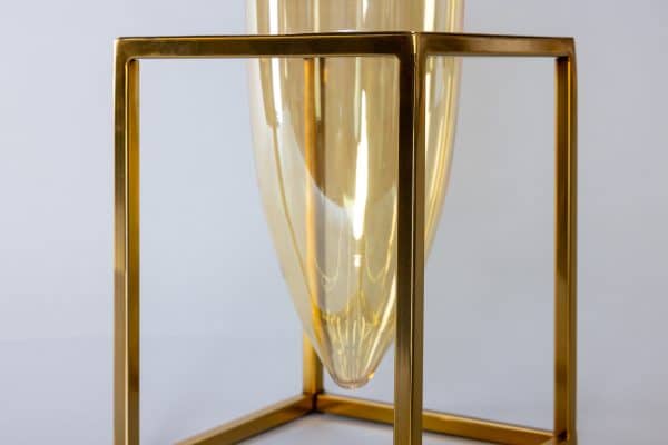 Ваза на золотом подстолье высокая 0.5x0.175x0.18м — изображение 4