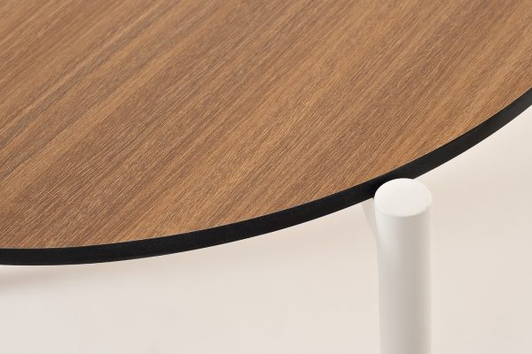 "Диего" журнальный стол из HPL 120х60 H40, каркас белый муар, цвет "дуб" — изображение 4