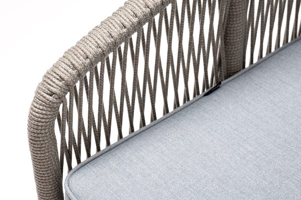 "Канны" кресло плетеное из роупа, каркас алюминий светло-серый (RAL7035) муар, роуп серый меланж круглый, ткань светло-серая — изображение 5