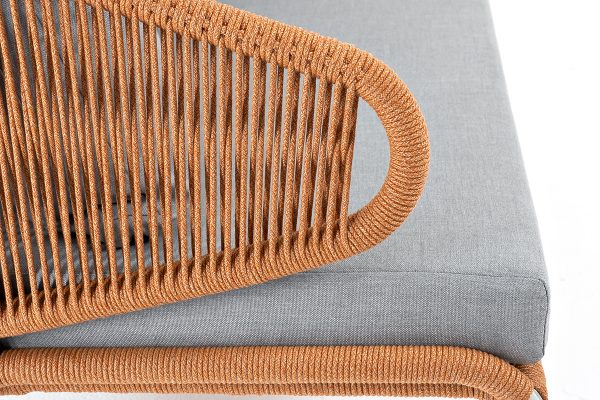 "Милан" диван 2-местный плетеный из роупа, каркас алюминий светло-серый (RAL7035) муар, роуп оранжевый меланж круглый, ткань светло-серая — изображение 5