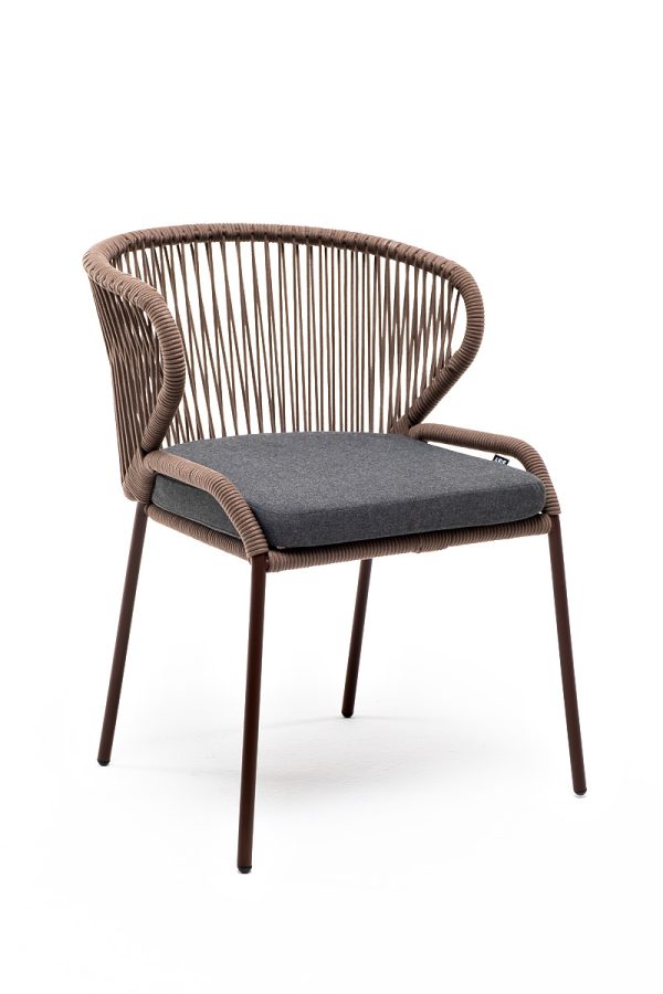 Милан-стул-плетеный-из-роупа-каркас-алюминий-коричневый-RAL8016-муар-роуп-коричневый-круглый-ткань-темно-серая-027-2 роуп коричневый круглый